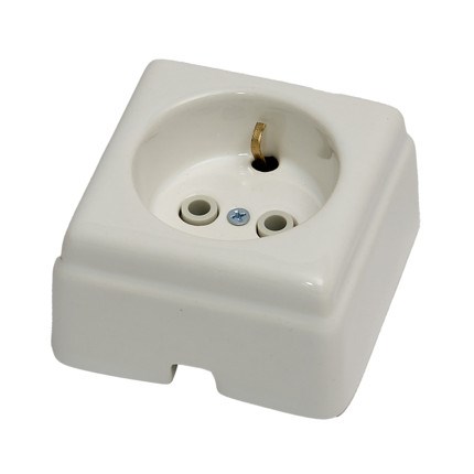 Розетка керамическая с з/м серии "КРОМ" (белый), Interior Electric, РСЗКК/02